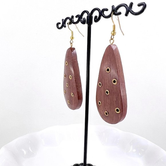 NWT – Charming Charlie – Wooden Teardrop Gold Tone Fishhook 2.75” Earrings - Picture 4 of 8